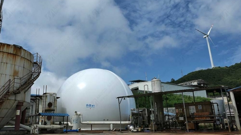 AMOCO biogas holder installation completed in Shandong, China